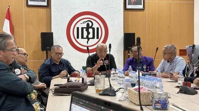 Ketua Umum PB Ikatan Dokter Indonesia (PB IDI) Moh. Adib Khumaidi