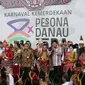 Seluruh warga Kabupaten Tobasa tumpah ruah di puncak peringatan HUT RI ke-71 yang dihadiri oleh Presiden Joko Widodo dan Ibu Negara Iriana Joko Widodo/ Foto: Twitter @Kemenpar_RI