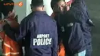 Rekaman CCTV sekelompok oknum maskapai Lion Air sedang asyik membobol tas milik penumpang di bagasi pesawat bikin ngeri. Apalagi tak sedikit pengguna maskapai singa merah ini yang komplain kehilangan barang berharganya.