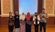 Lima orang pelajar Sekolah Menengah Atas (SMA) asal Singkawang (Kalimantan Barat), Banda Aceh (Aceh), Padang Panjang (Sumatera Barat), dan seorang dosen dari Purwokerto (Jawa Tengah) tiba di Amerika Serikat pada Sabtu, 20 April untuk mengikuti program beasiswa pertukaran Southeast Asia Youth Leadership Program (SEAYLP) 2024 yang disponsori oleh Departemen Luar Negeri AS. (Photo by: Kedutaan Besar Amerika Serikat)