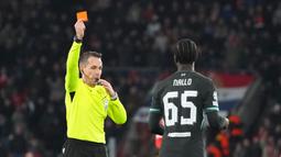 Meski menelan kekalahan, Liverpool tetap kokoh di puncak klasemen Liga Champions dengan 21 poin. PSV finis di posisi 14 dengan 14 poin dan masuk babak playoff. (AP Photo/Peter Dejong)