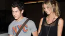 Nick Jonas sendiri sebelumnya pernah berkencan dengan wanita yang lebih tua seperti Kate Hudson dan Delta Goodrem. (Girlfriend Magazine)