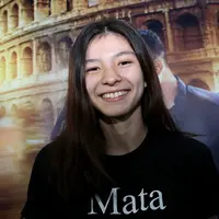 Debut Akting Shaloom dalam film 'Cinta Selamanya'. (Foto: Galih W. Satria/Bintang.com)