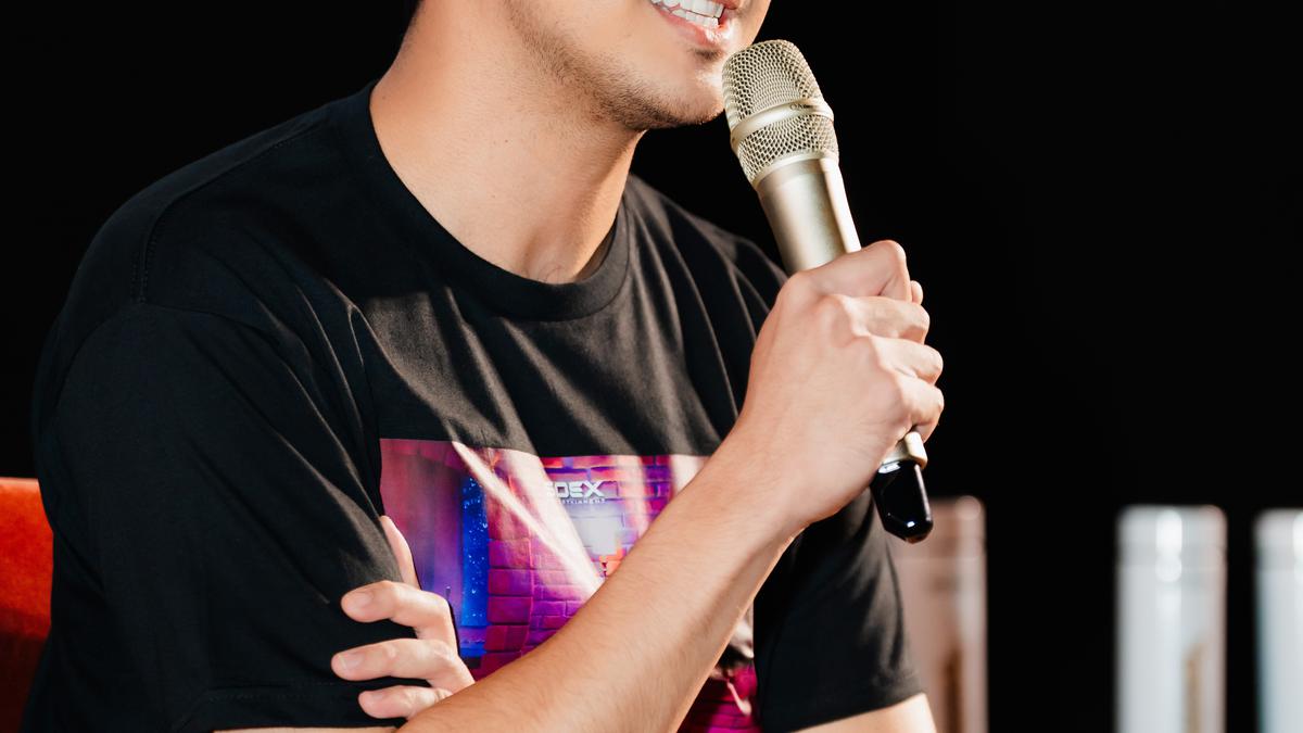 Ibrahim Irsyad Ngaku Sulit Menahan Tawa Saat Syuting Film Dilanjutkan Salah, Disudahi Perih