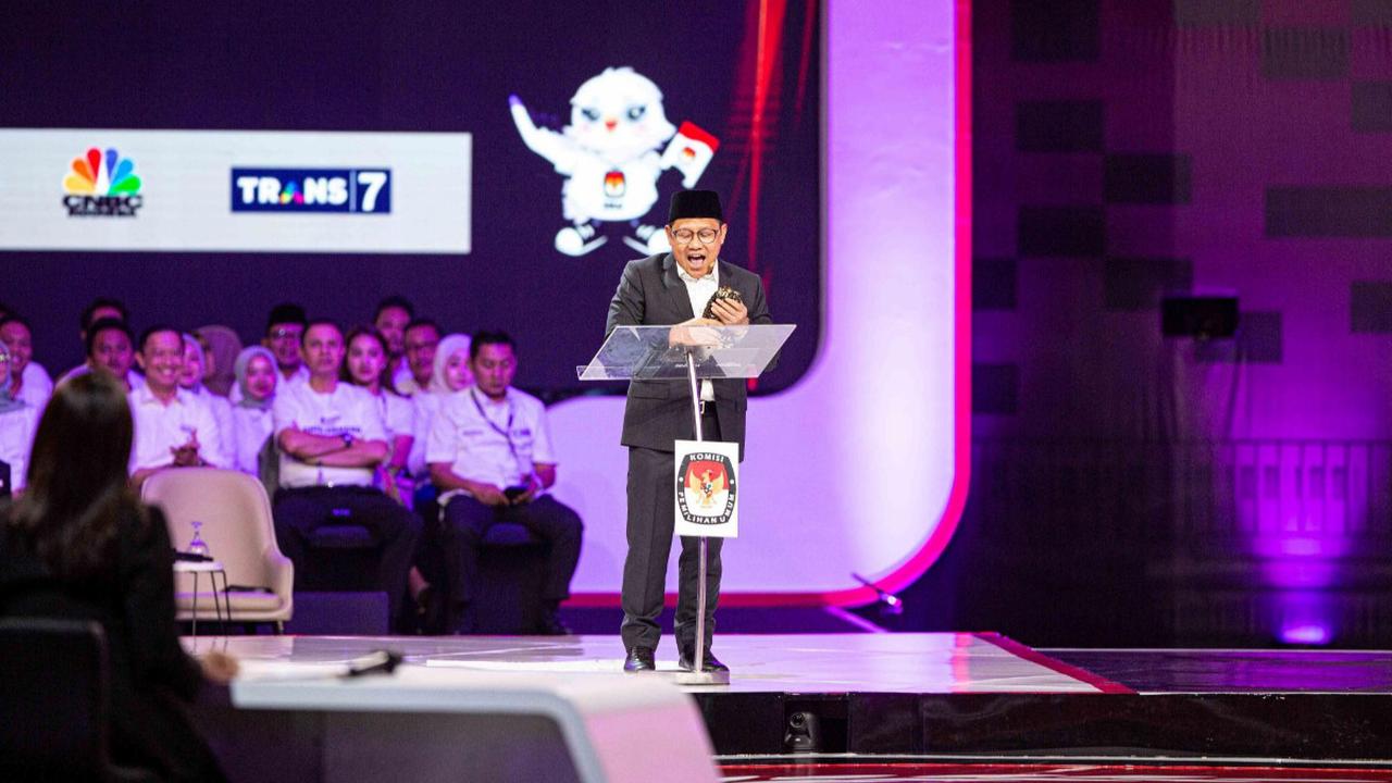 Muhaimin juga menyinggung persoalan hukum yang menyeret Firli Bahuri.&nbsp;