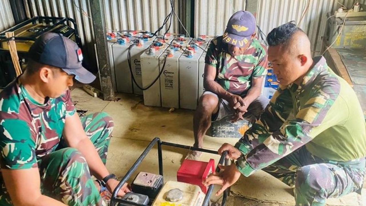 Satgas Pamtas Yonif 511 Perbaiki Genset SMP Balingga, Pastikan Listrik untuk Belajar di Papua Pegunungan