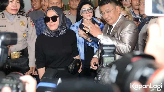 [Bintang] Syahrini di Sidang First Travel