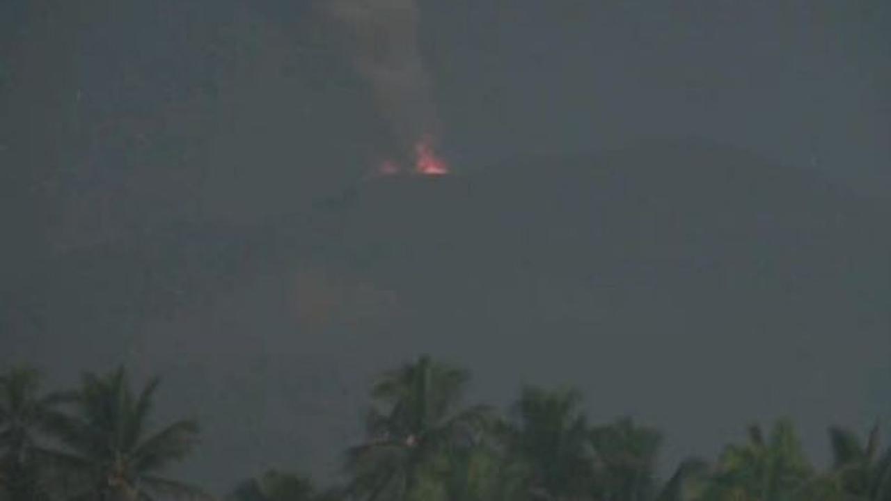 Fakta Erupsi Gunung Ibu: Lontarkan Abu Vulkanik 600 Meter, Waspada Level II!