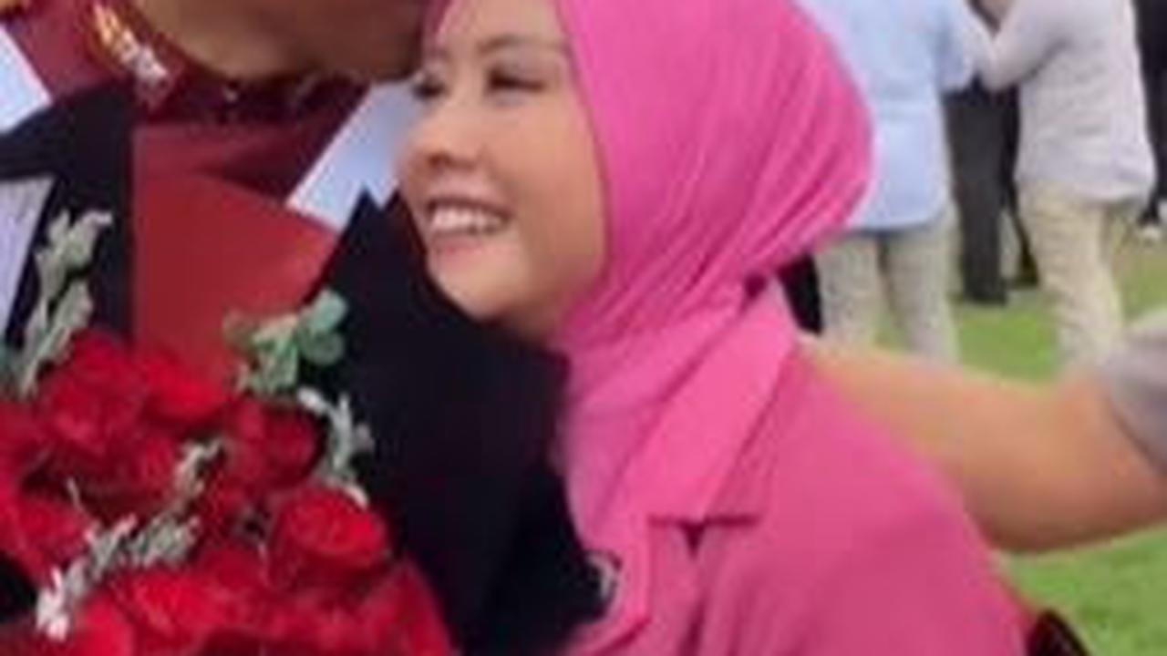 Dikira Istri Ternyata Ibunya, Ini Momen Manis Ibu Bhayangkari Hadiri Pelantikan Taruna Akpol Sang Anak, Wajahnya Curi Perhatian