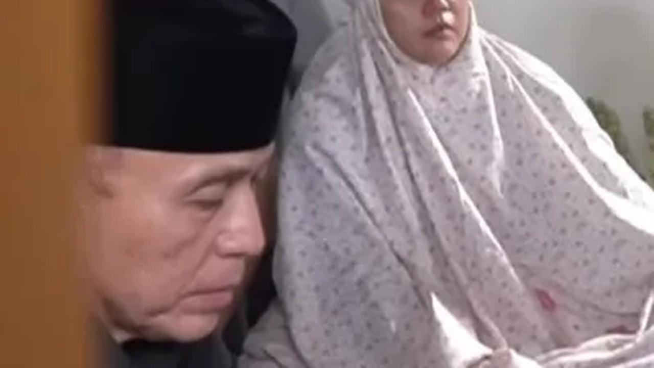 "Atas nama kelurga besar yang ditinggalkan, kami memohon maaf atas segala khilaf dan kesalahan almarhum🙏," tulis keterangan unggahan.