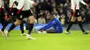 Ekspresi kecewa pemain Chelsea, Nicloas Jackson setelah gagal mencetak gol ke gawang Fulham pada laga lanjutan Liga Inggris 2024/2025 di Stamford Bridge, London, Inggris, Jumat (27/12/2024) WIB. (AP Photo/Kirsty Wigglesworth)