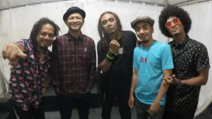 Steven and Coconut Treez