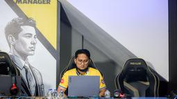 Atlet E-Sports Indonesia, Angga Yuda Prawira berkompetisi dalam ajang Lenovo Legion IDFM 2025 yang berlangsung di Sentinel Cyber Arena, Jakarta Timur, Minggu (23/02/2025). (Bola.com/Bagaskara Lazuardi)