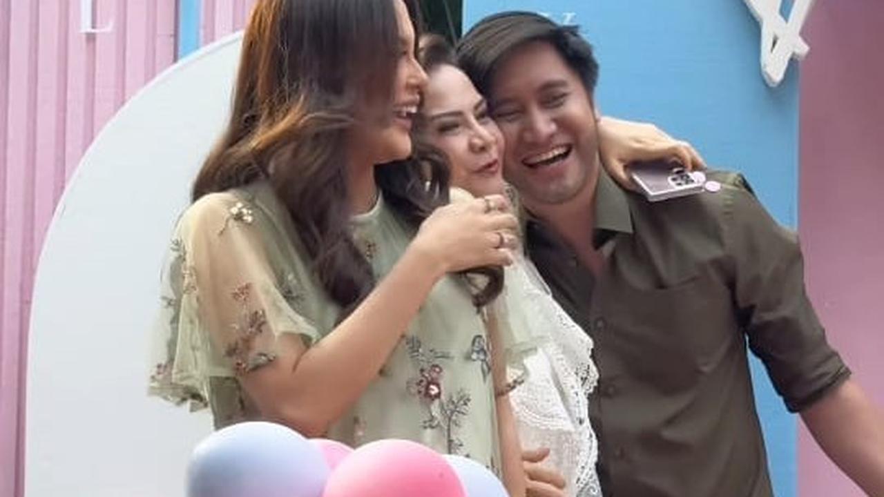 Potret Gender Reveal Vicy Melanie