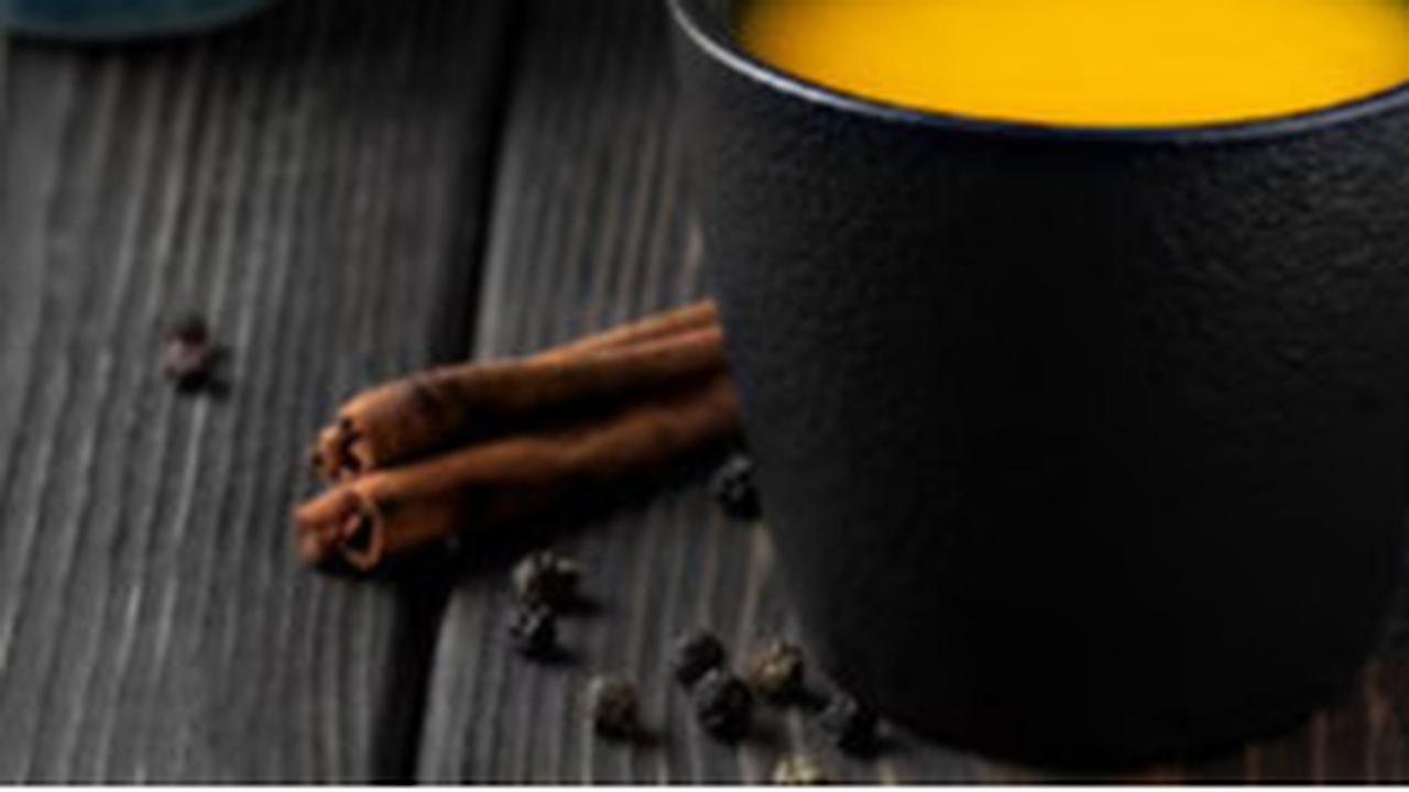 4. Jamu Temulawak: Perawatan Hormonal Alami