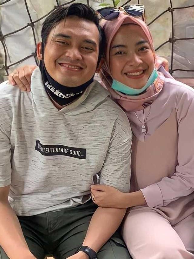 6 Potret Ikbal Fauzi dan Istri Usai Menikah, Umumkan Hamil Anak Pertama