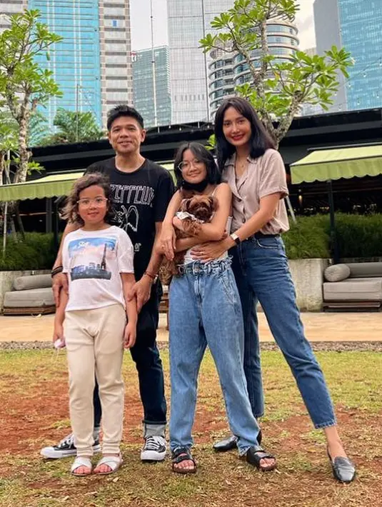 <p>(Instagram/baimguitar)</p>