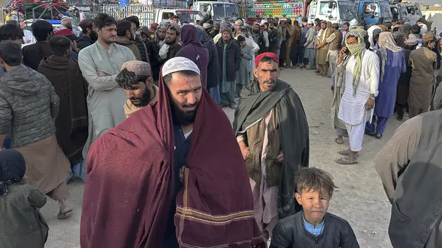 Puluhan Warga Afghanistan Dideportasi oleh Pihak Berwenang Pakistan