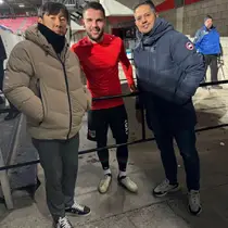 Pelatih Timnas Indonesia, Shin Tae-yong bersama bek NEC Nijmegen keturunan Aceh, Calvin Verdonk. (Bola.com/Dok.Instagram Shin Tae-yong).