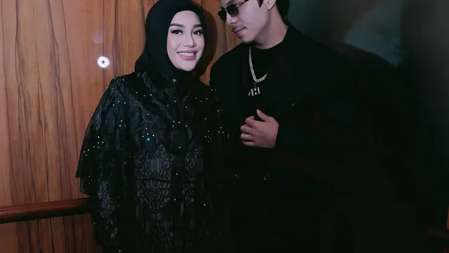 Ipar Rasa Bestie, 6 Gaya Kompak Aurel Hermansyah dan Aaliyah Massaid Hadiri Resepsi Pernikahan Nita Vior