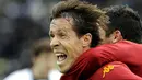 AS Roma's Brazilian midfielder Rodrigo Ferrante Taddei jubilates after scoring his goal during the Italian Serie A football match Udinese against A.S. Roma at Friuli Stadium in Udine on April 13, 2008. AFP PHOTO/DAMIEN MEYER 