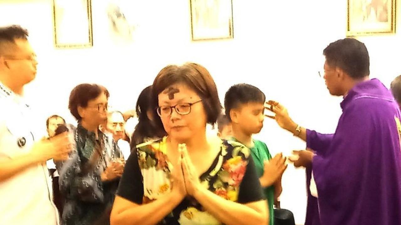 Maknai Prapaskah, Gereja Mentok Ajak Umat Perkuat Solidaritas Sosial