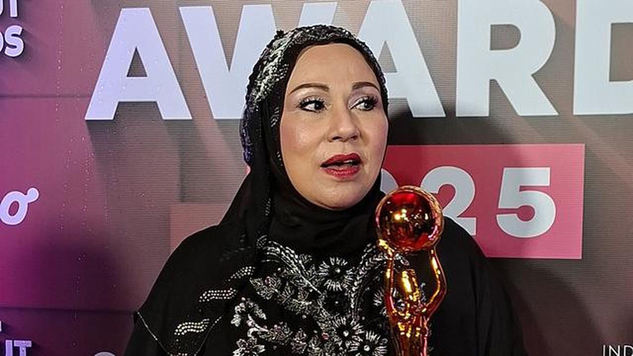 Terima Penghargaan Lifetime Achievement IDA 2025, Camelia Malik Doakan Korban Banjir di Sumatera