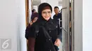 Istri Iwan Fals, Rosana saat di Pengadilan Jakarta Barat, Rabu, (23/9/2015). Kehadiran Ros untuk melihat proses persidangan gugatan manajemen Iwan Fals terhadap promotor acara ‘Kantata Barock’. (Liputan6.com/Faisal R Syam)