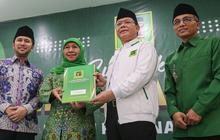 FOTO: Senyum Khofifah dan Emil Dardak Terima Dukungan PPP Jadi Cagub-Cawagub di Pilkada Jatim