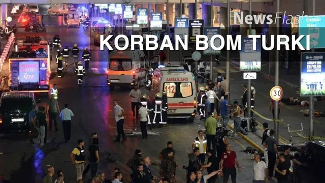 Pasca insident peledakan yang menewaskan 44 orang di Istanbul Turki, para keluarga korban ramai mencari sanak keluarganya.