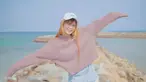 Pedangdut asal Tulungangung ini sering kali terlihat tampil menggunakan topi pada unggahan Instagram pribadinya. Ia tampak manis saat berpose menggunakan topi berwarna putih dipadukan dengan pakaian berlengan panjang dan celana jeans berwarna terang. (Liputan6.com/IG/@esaristyyy_)