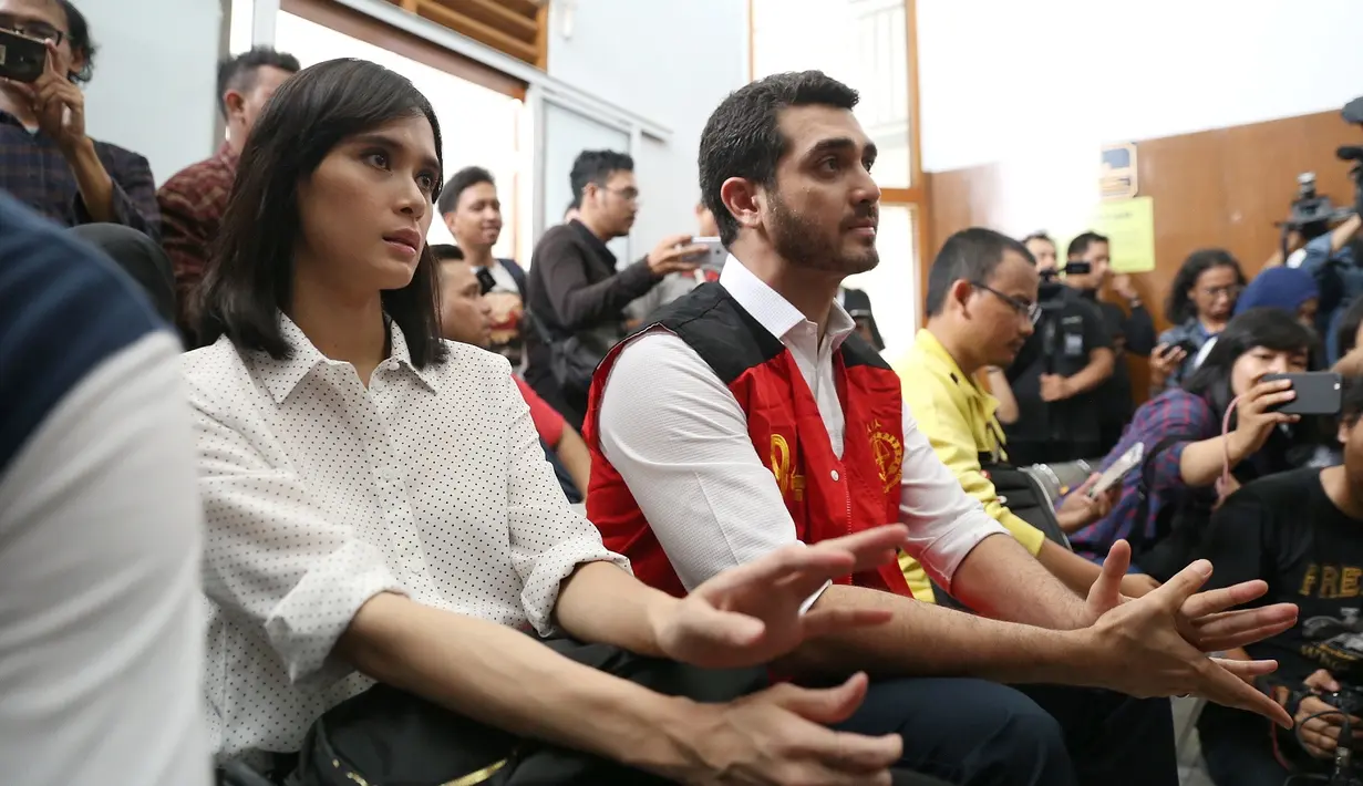 Renata Kusmanto dan Fachri Albar