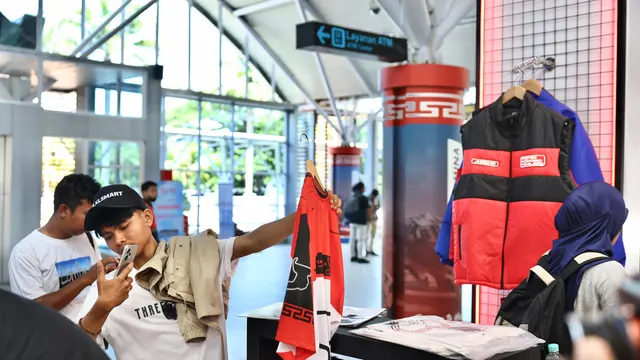 Bright Store Pertamina dan Official Booth MyPertamina di Bandara Internasional Lombok Praya, Nusa Tenggara Barat