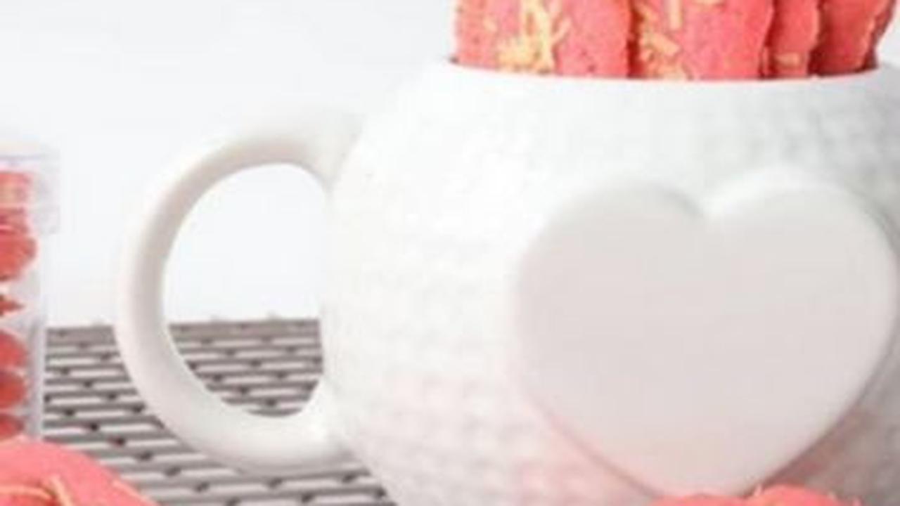 5. Resep Lidah Kucing Strawberry<br>