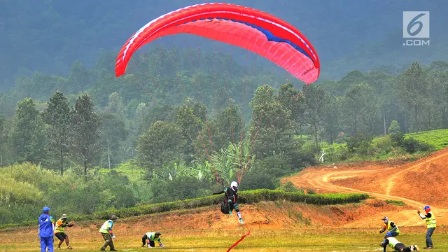 Perjuangan Atlet Indonesia di Cabor Paralayang
