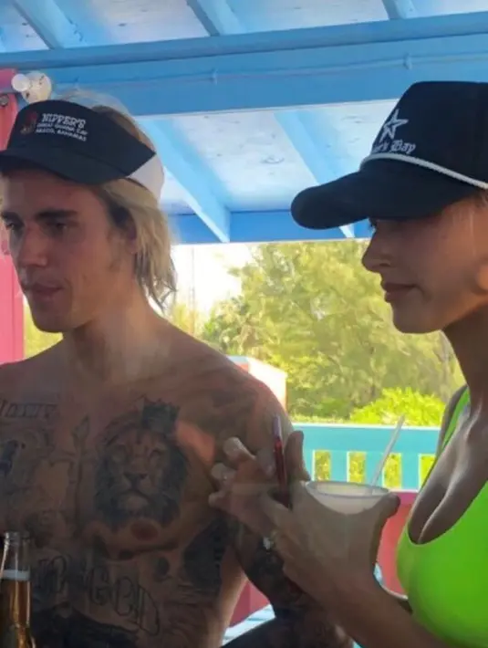 Tak hanya itu, Justin bahkan ingin miliki kumis di hari pernikahan mereka! (twitter/azymanzur)