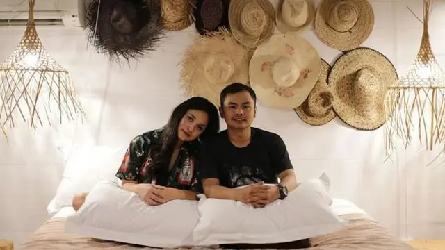 7 Potret Rumah Wendi Cagur, Miliki Hiasan Unik di Dinding