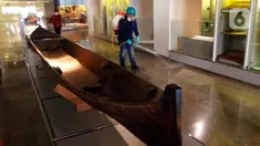 Petugas menyemprotkan cairan disinfektan di salah satu ruangan Museum Gajah atau Museum Nasional, Jakarta Pusat, Senin (16/3/2020). Penyemprotan yang dilakukan saat museum ditutup itu sebagai upaya mencegah penyebaran wabah virus Corona (COVID-19). (Liputan6.com/Johan Tallo)