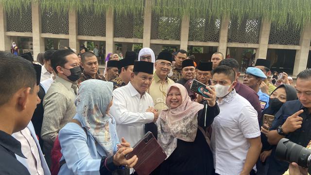Menteri Pertahanan (Menhan) Prabowo Subianto menghadiri Halalbihalal DPP Badan Komunikasi Pemuda Remaja Mesjid Indonesia (BKPRMI) di Masjid Istiqlal