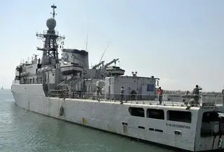 DPR menyetujui penjualan melalui lelang satu unit kapal eks KRI Ki Hajar Dewantara-364 milik Kementerian Pertahanan (Kemhan)/TNI Angkatan Laut. (Foto: Antara)