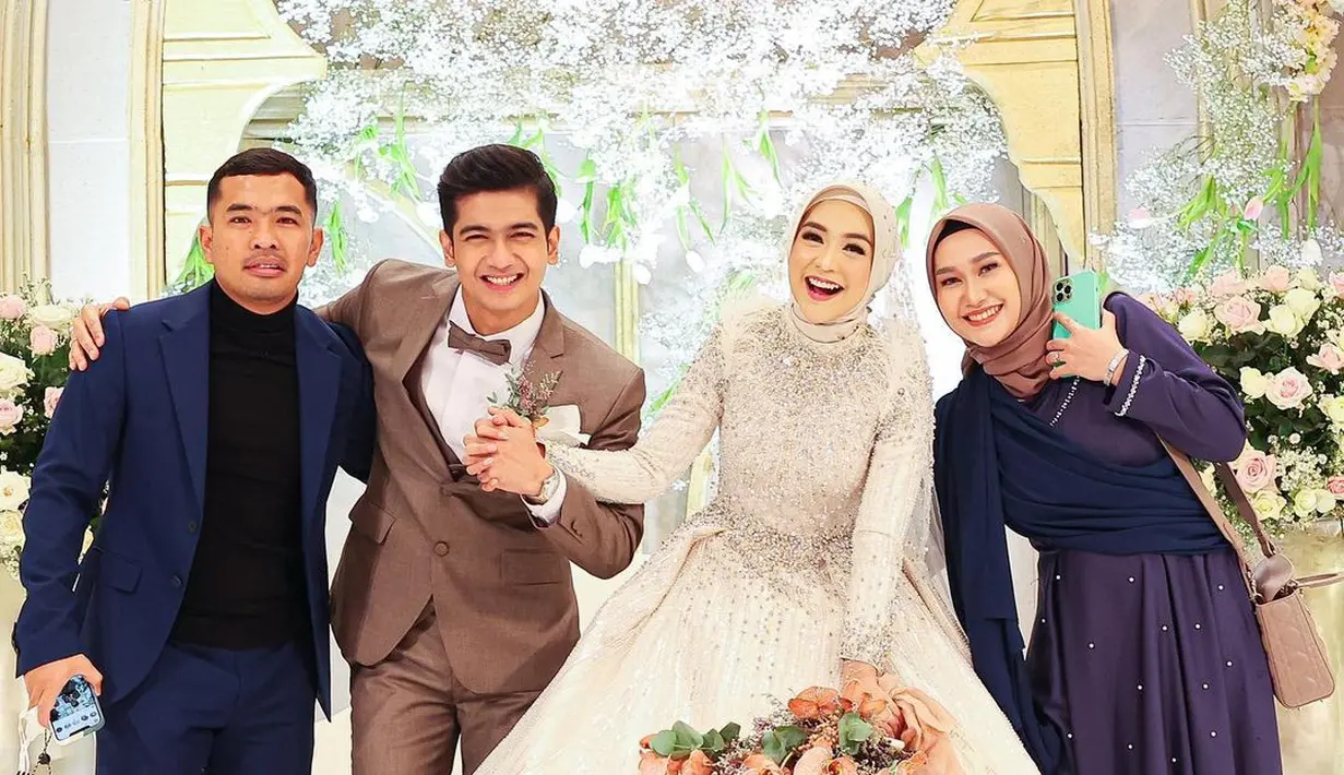 Resepsi Ria Ricis dan Teuku Ryan (Sumber: Instagram/pst0re)