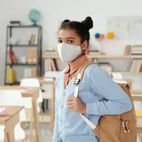 Hepatitis akut misterius mengancam anak-anak, akankah sekolah tatap muka kembali ditunda? Simak penjelasan IDAI berikut ini. (Pexels/max fischer).
 