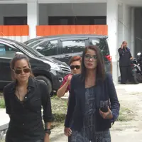 Sheila Marcia mengaku bahagia bisa menghadiri sidang perceraian dirinya dengan Kiki Mirano. (Rivan Yuristiawan/Bintang.com)