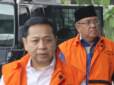 Calon gubernur Sulawesi Tenggara, Asrun tiba untuk menjalani pemeriksaan di gedung KPK, Selasa (13/2). Mantan Wali Kota Kendari itu diperiksa dalam kasus suap pengadaan barang dan jasa di Pemkot Kendari tahun 2017-2018. (Liputan6.com/Herman Zakharia)