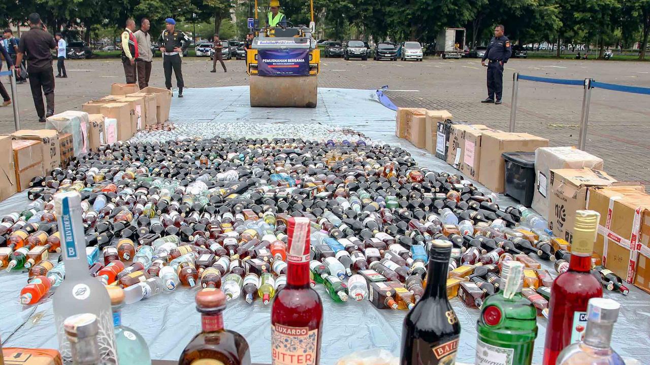 FOTO: Bea Cukai Banten Musnahkan Barang Ilegal Senilai Rp 53,7 Miliar di Tangerang