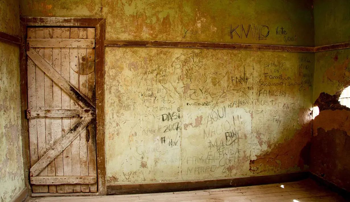 Ruangan dalam bekas rumah sakit pekerja di Humberstone. Kota ini dinyatakan sebagai monumen nasional oleh pemerintah Chile pada 1970 dan menjadi Situs Warisan Dunia UNESCO pada 2005. (REUTERS/Wikimedia Commons)