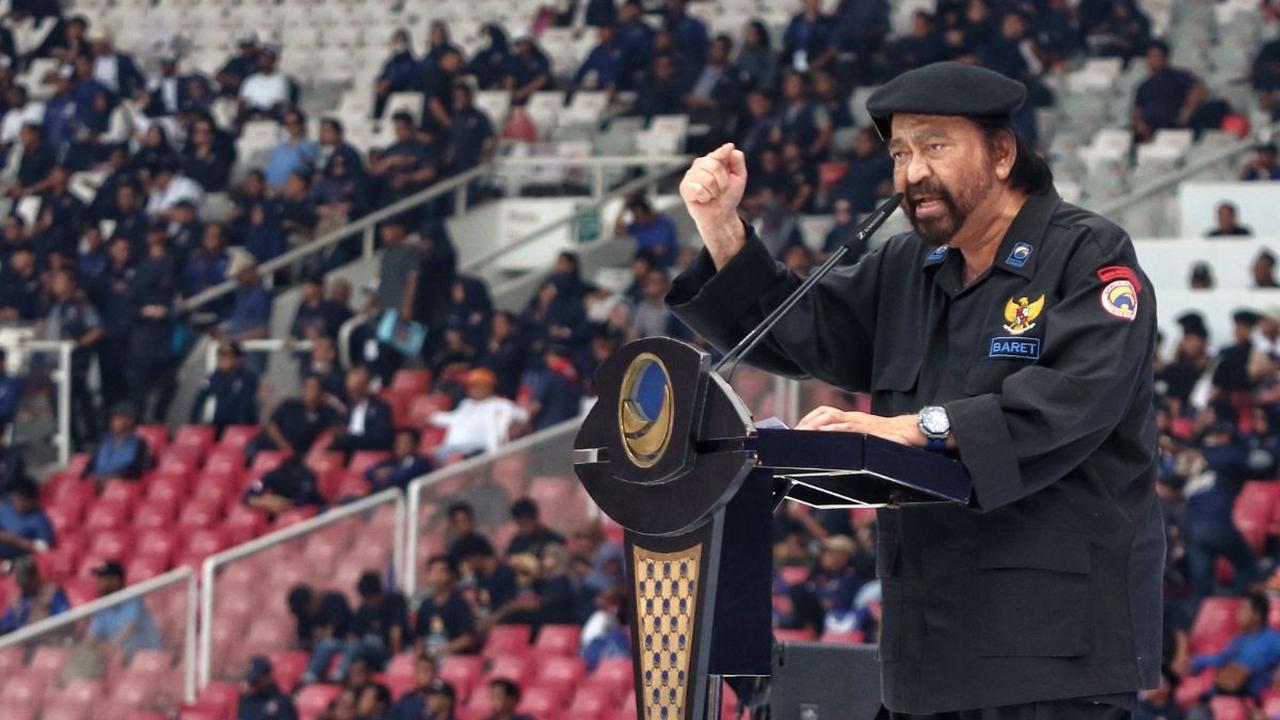 Surya Paloh menilai Indonesia kini terkesan menjadi bangsa yang menghargai materialistik dan terjebak dalam sistem pragmatis.