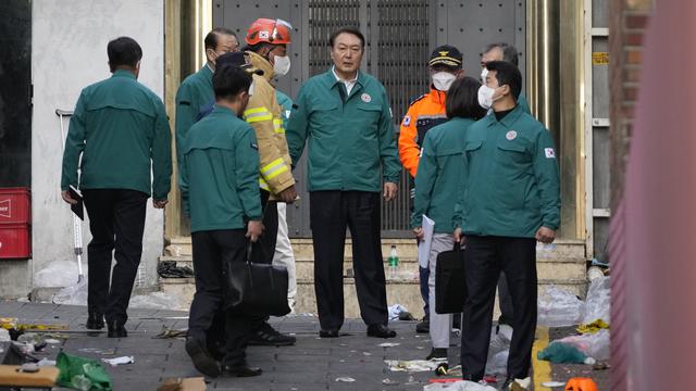 Presiden Korea Selatan Sambangi Lokasi Tragedi Halloween Itaewon