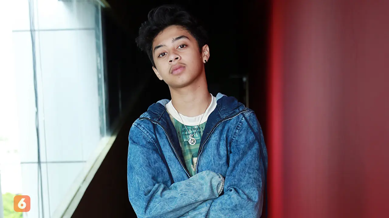 [Bintang] Bastian Steel