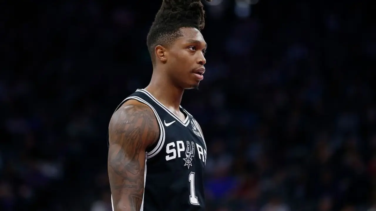 Lonnie Walker